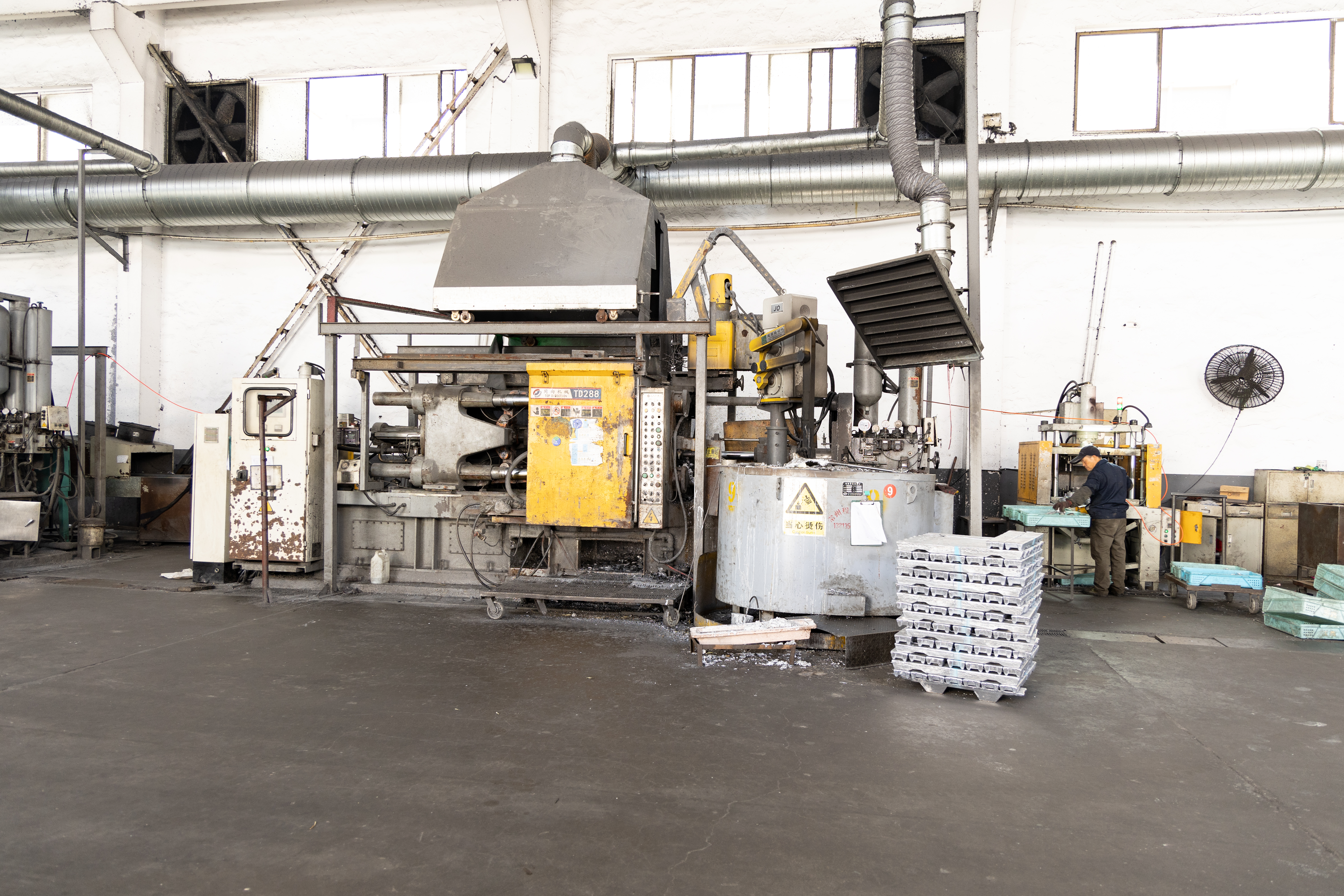 壓鑄車間.jpg